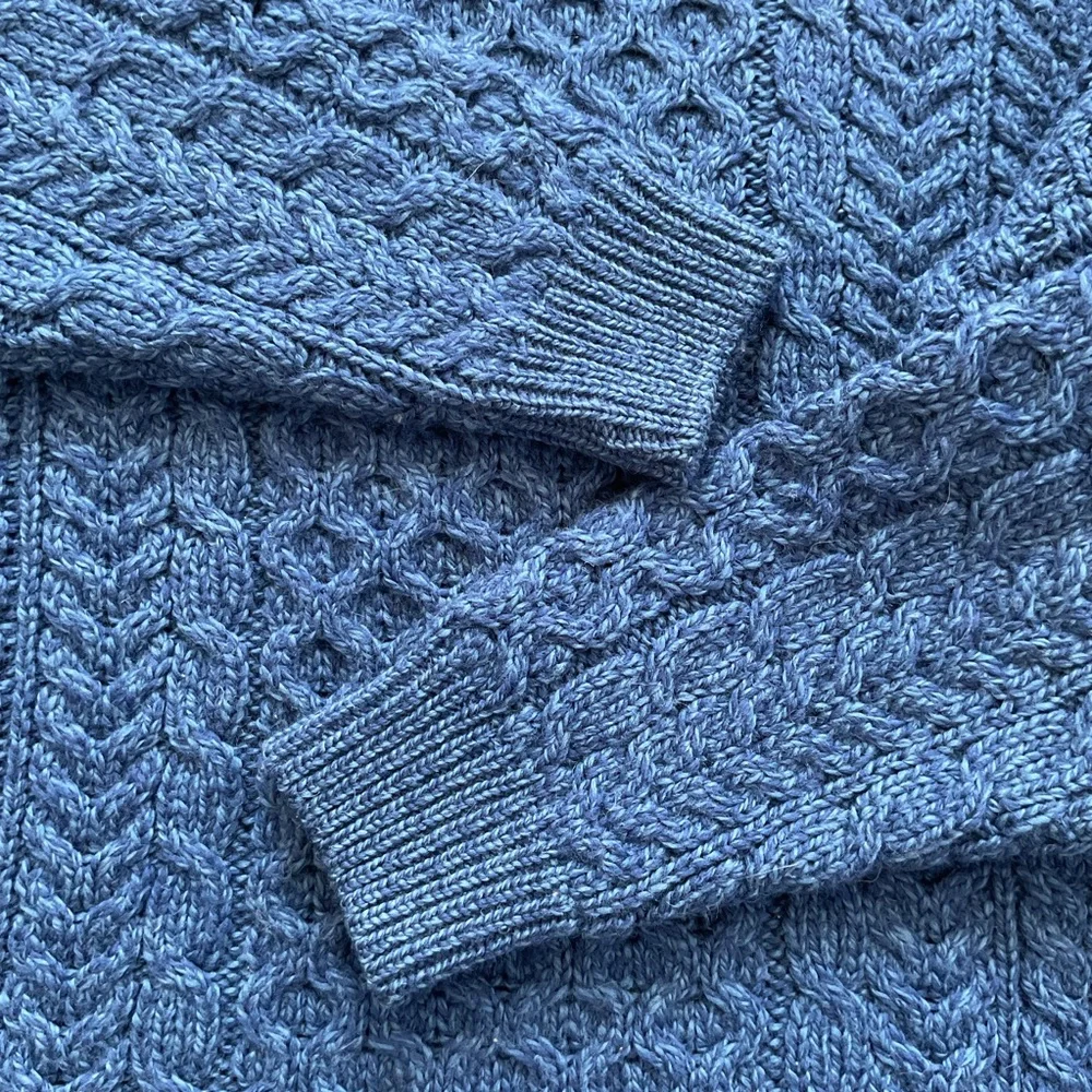 Carraigdonn Merino Wool Irish Crewneck Aran Fisherman’s Cable Knit Sweater - Picture 7 of 11